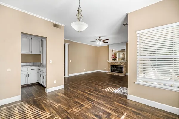 $715,000 | 2034 Wrenwood Avenue, Clovis, CA 93611