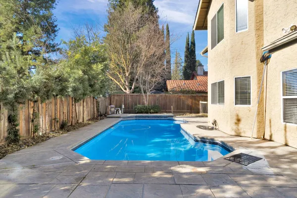 $715,000 | 2034 Wrenwood Avenue, Clovis, CA 93611