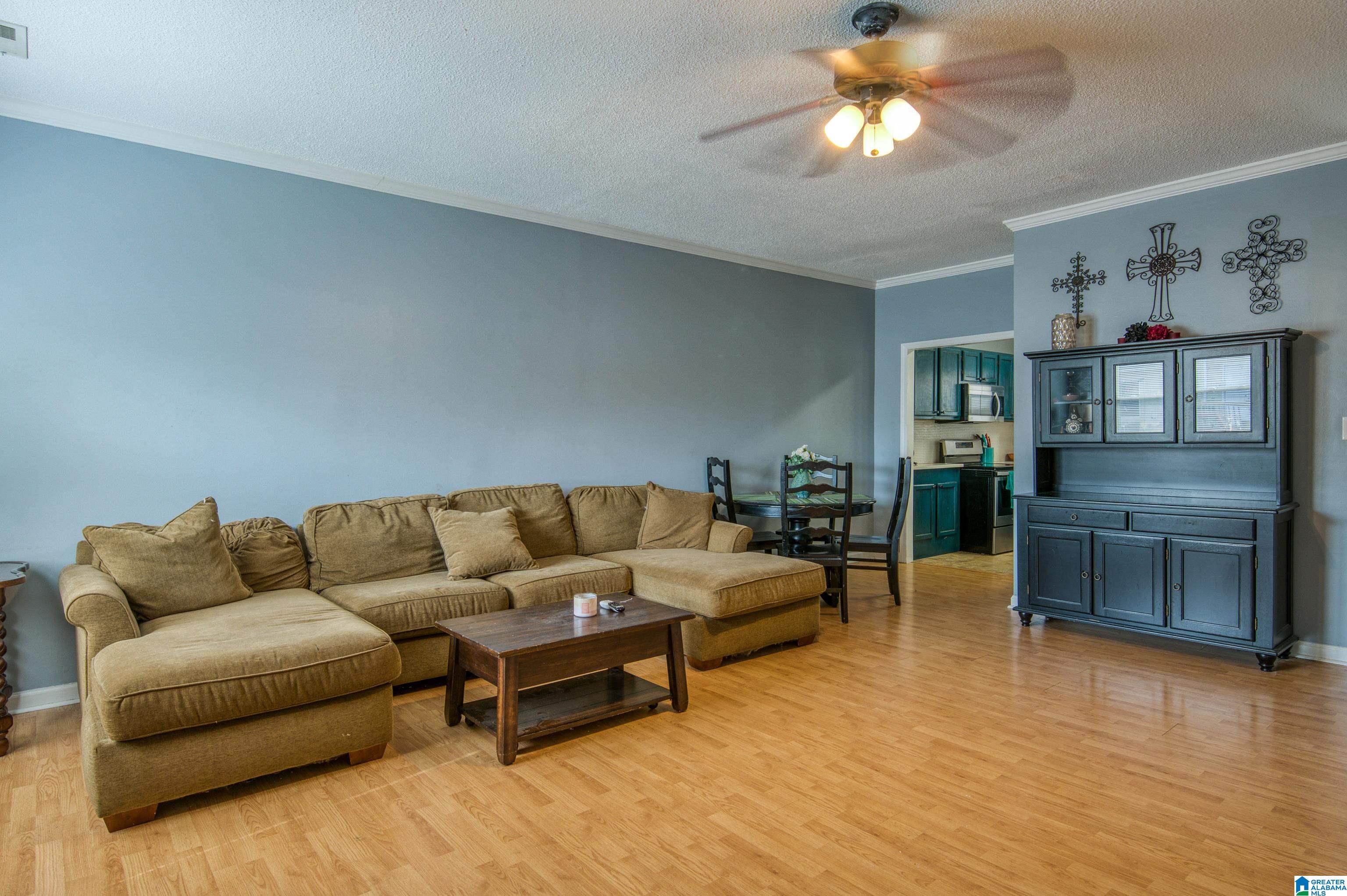 232 Laurel Circle Pelham, AL 35124 - Photo 5 of 35