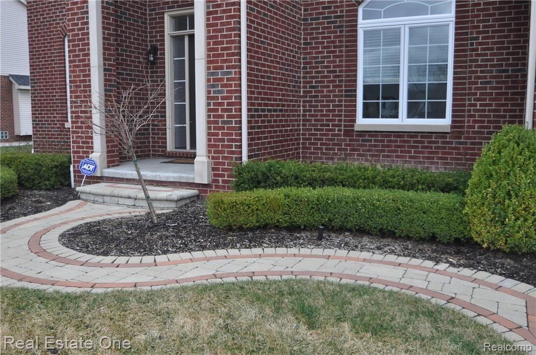 3615 Connors Drive Rochester, MI 48307 - Photo 34 of 45 35.JPG