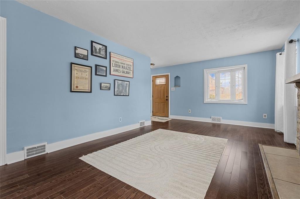 123 Crescent Hills Road Pittsburgh, PA 15235 - Photo 8 of 31 Gallery Image 8