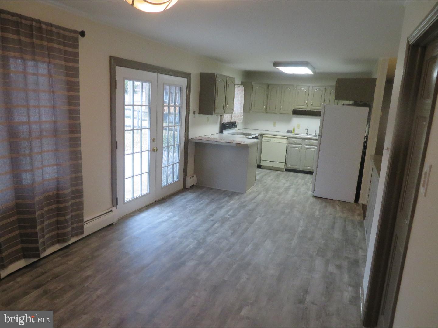 73 Crown Road Levittown, PA 19057 - Photo 8 of 23 Dining Room