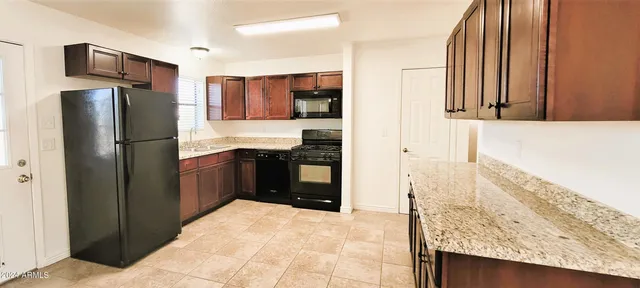 $2,000 | 220 South Paloma, Show Low, AZ 85901