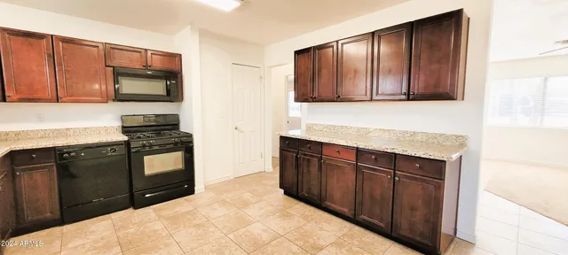 $2,000 | 220 South Paloma, Show Low, AZ 85901