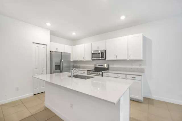 $2,950 | 4519 Hollister Avenue, Lake Worth, FL 33463