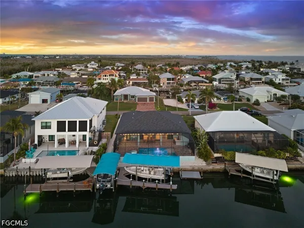 $999,000 | 2419 Carambola Lane, St. James City, FL 33956