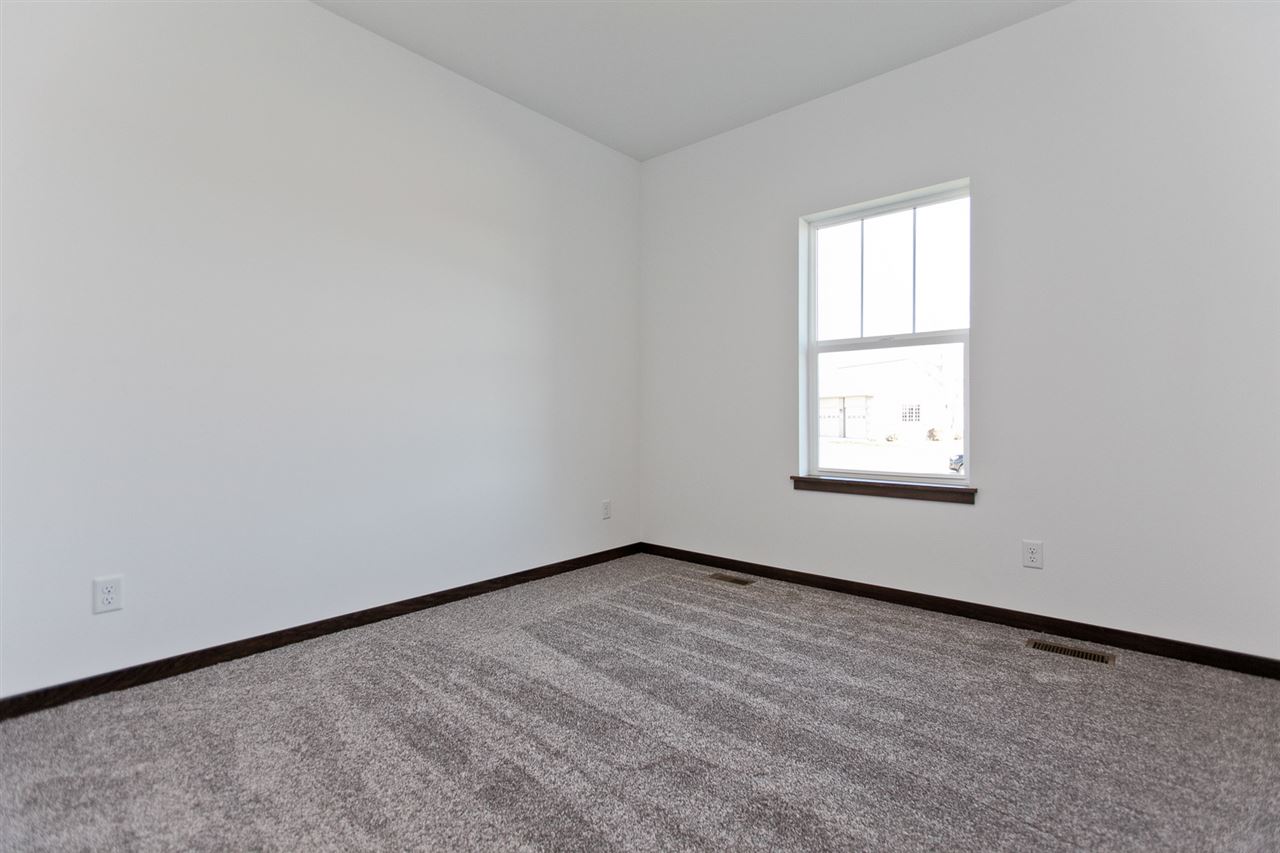 411 Main Street South Center Point, IA 52213 - Photo 29 of 37 Gallery Image 29