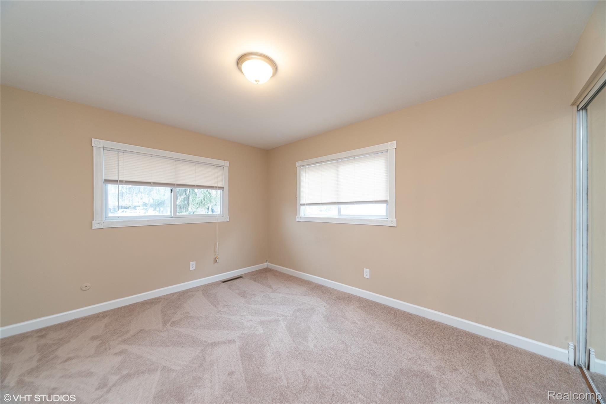 1448 West Judd Road Flint, MI 48507 - Photo 8 of 23 08_1448WJUDDROAD_2009_HiRes.jpg