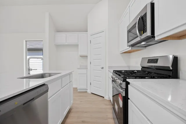 $279,975 | 277 Bendecido Loop, Elgin, TX 78621