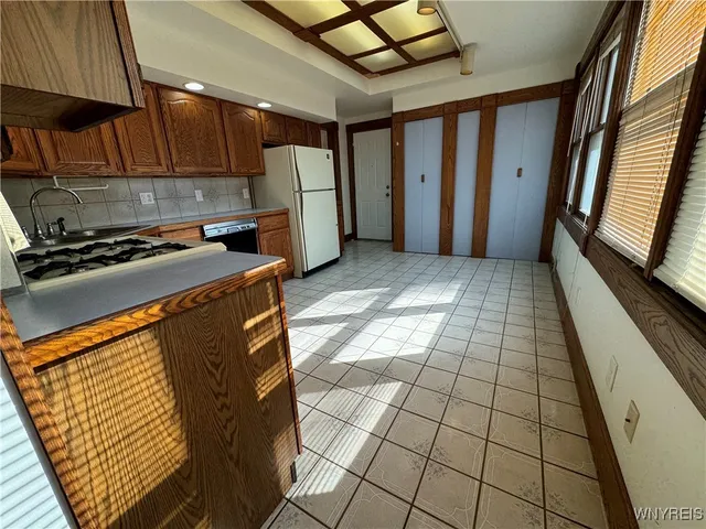 $1,400 | 401 Parkside Avenue, Buffalo, NY 14216