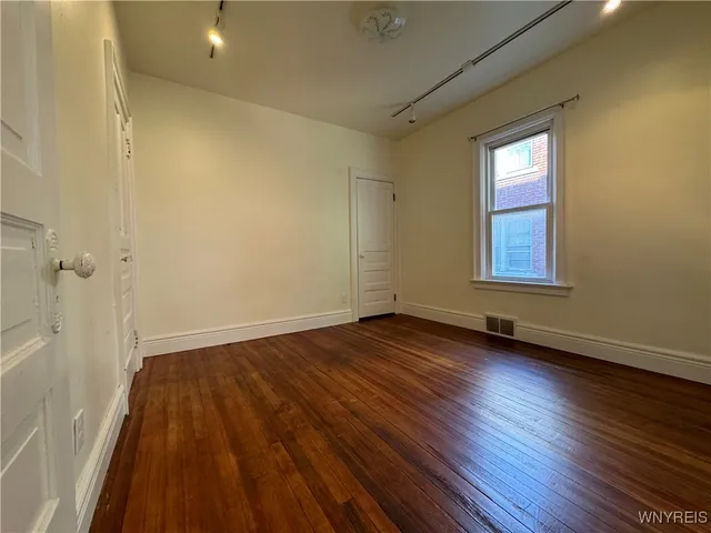 $1,400 | 401 Parkside Avenue, Buffalo, NY 14216