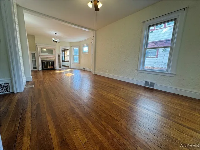 $1,400 | 401 Parkside Avenue, Buffalo, NY 14216