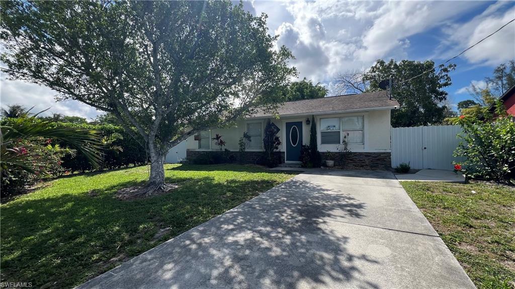 5374 Warren Street Naples, FL 34113 - Photo 2 of 50