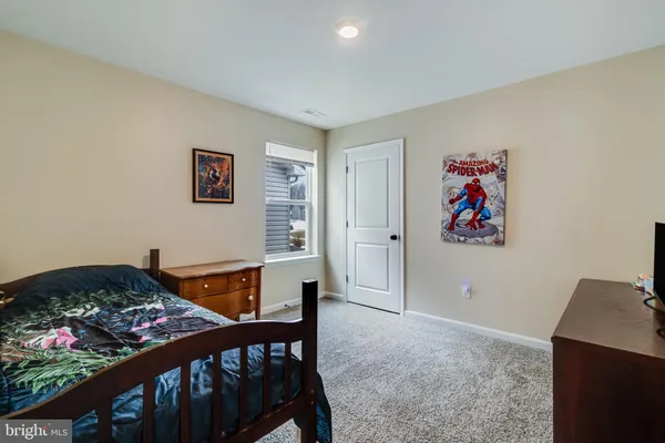 a view of a livingroom with furniture