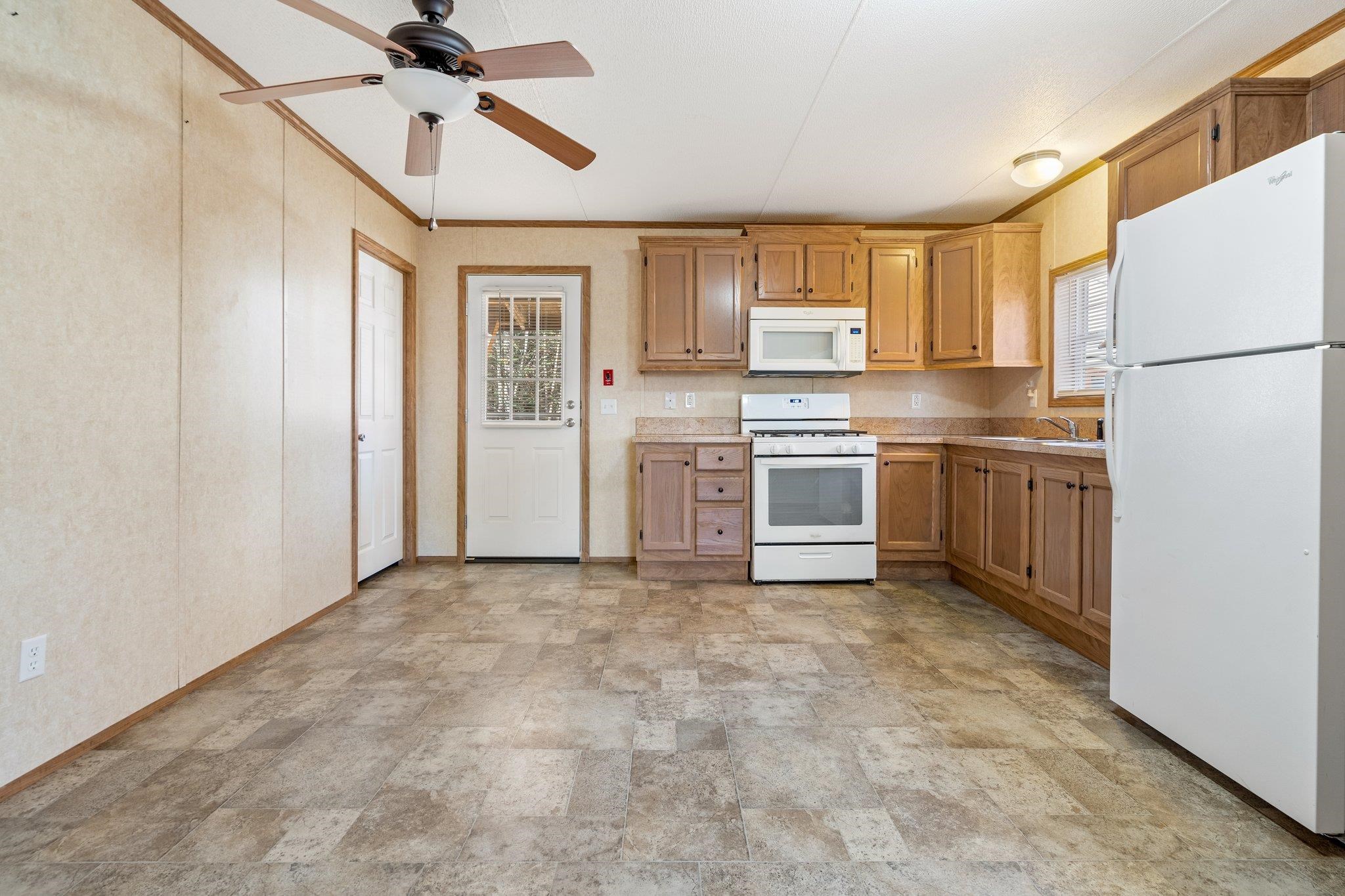 285 Wilderness Road Bethlehem, NH 03574 - Photo 7 of 48 Gallery Image 7