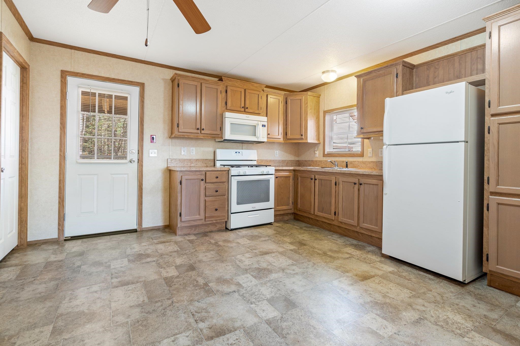285 Wilderness Road Bethlehem, NH 03574 - Photo 8 of 48 Gallery Image 8