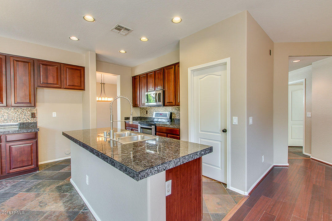 6539 West Jomax Road Phoenix, AZ 85083 - Photo 11 of 45 13-Jomax reshoot