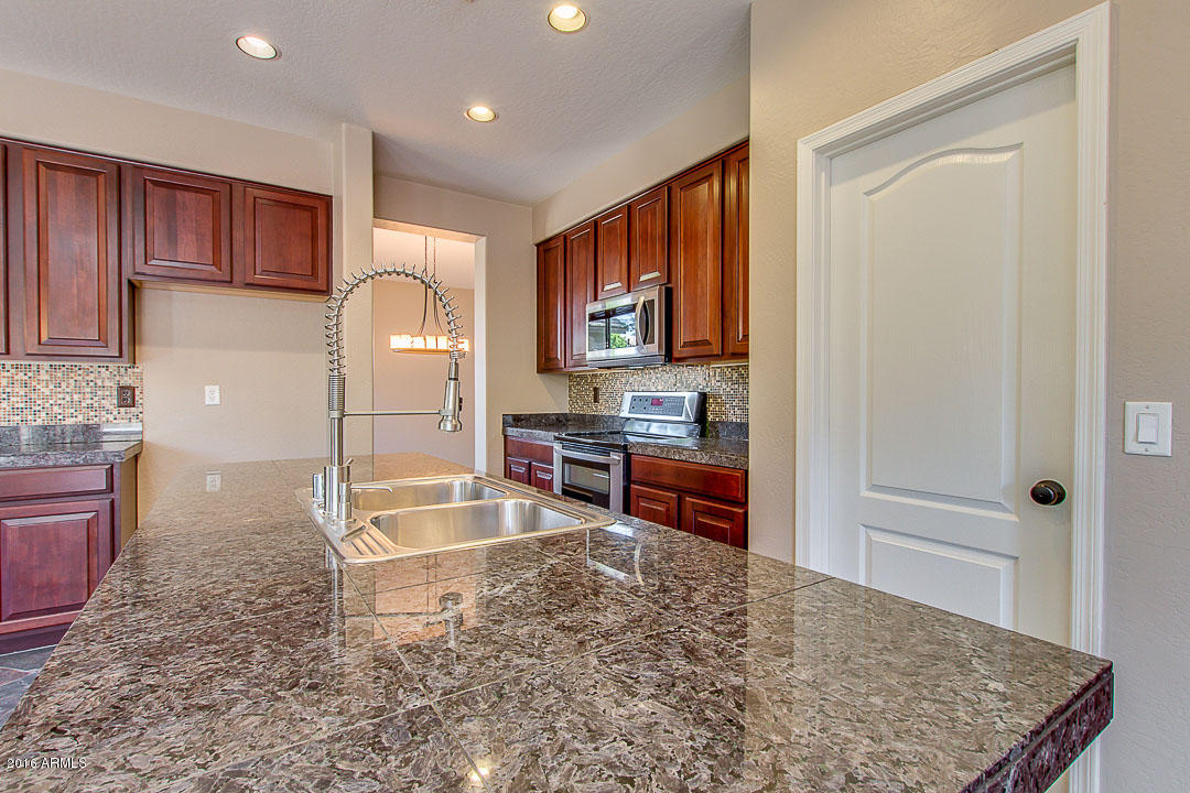 6539 West Jomax Road Phoenix, AZ 85083 - Photo 13 of 45 14-Jomax reshoot