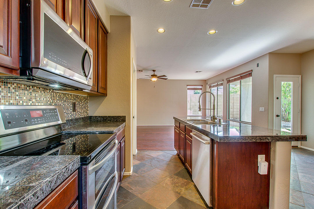 6539 West Jomax Road Phoenix, AZ 85083 - Photo 14 of 45 11-Jomax reshoot