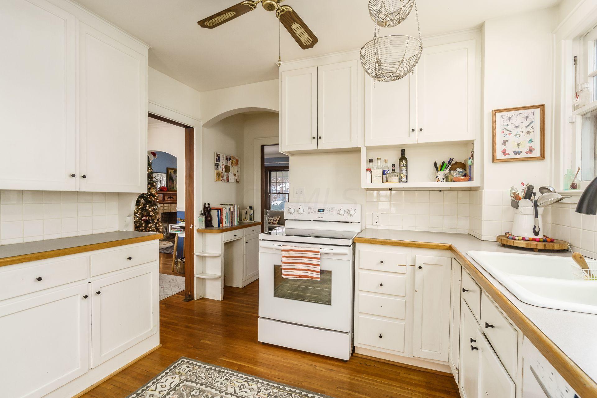 648 South Cassingham Road Columbus, OH 43209 - Photo 26 of 55