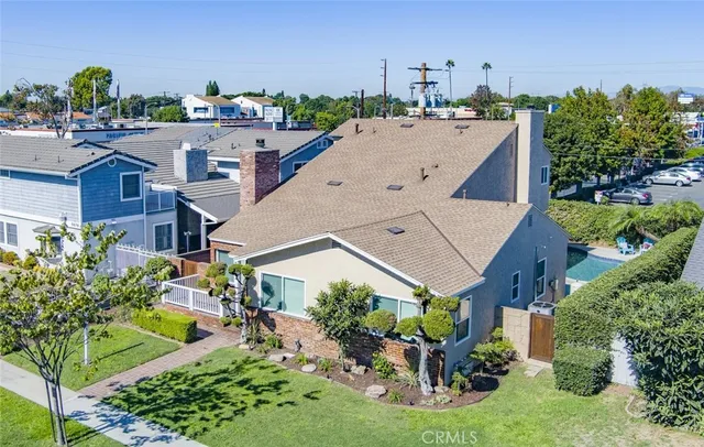 $1,249,000 | 5672 Pepperwood Avenue, Lakewood, CA 90712