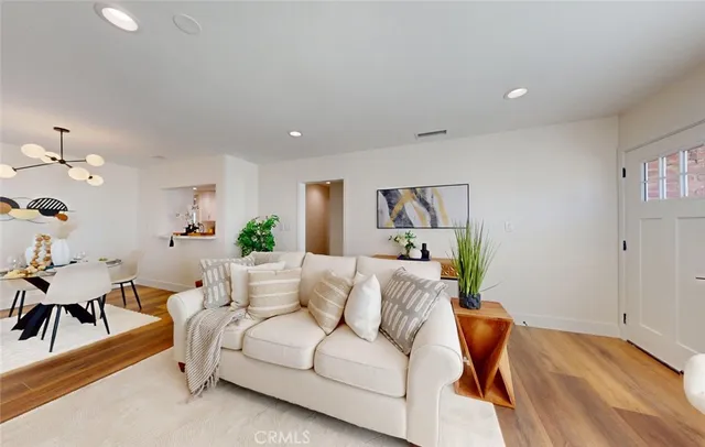 $1,249,000 | 5672 Pepperwood Avenue, Lakewood, CA 90712
