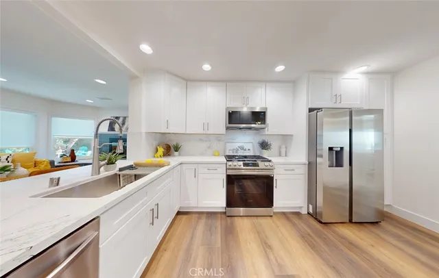 $1,249,000 | 5672 Pepperwood Avenue, Lakewood, CA 90712