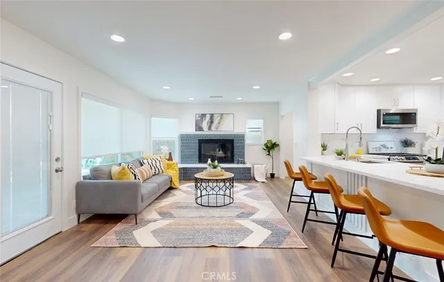 $1,249,000 | 5672 Pepperwood Avenue, Lakewood, CA 90712