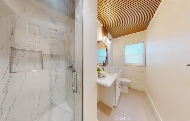 $1,249,000 | 5672 Pepperwood Avenue, Lakewood, CA 90712