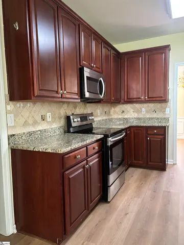 $2,800 | 505 Grimes Drive, Simpsonville, SC 29681