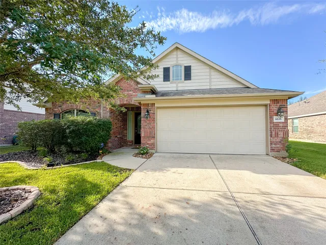 $2,000 | 8635 Sweet Pasture Drive, Tomball, TX 77375