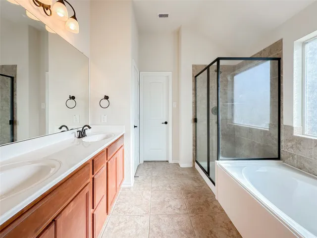 a view of utility room