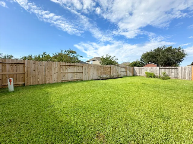 $2,000 | 8635 Sweet Pasture Drive, Tomball, TX 77375