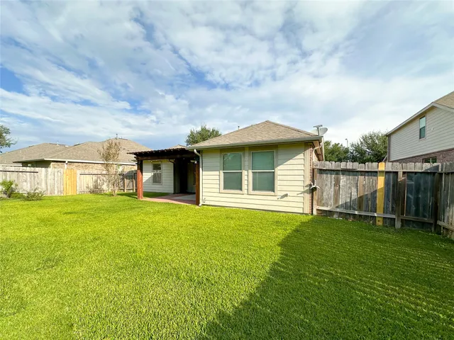 $2,000 | 8635 Sweet Pasture Drive, Tomball, TX 77375