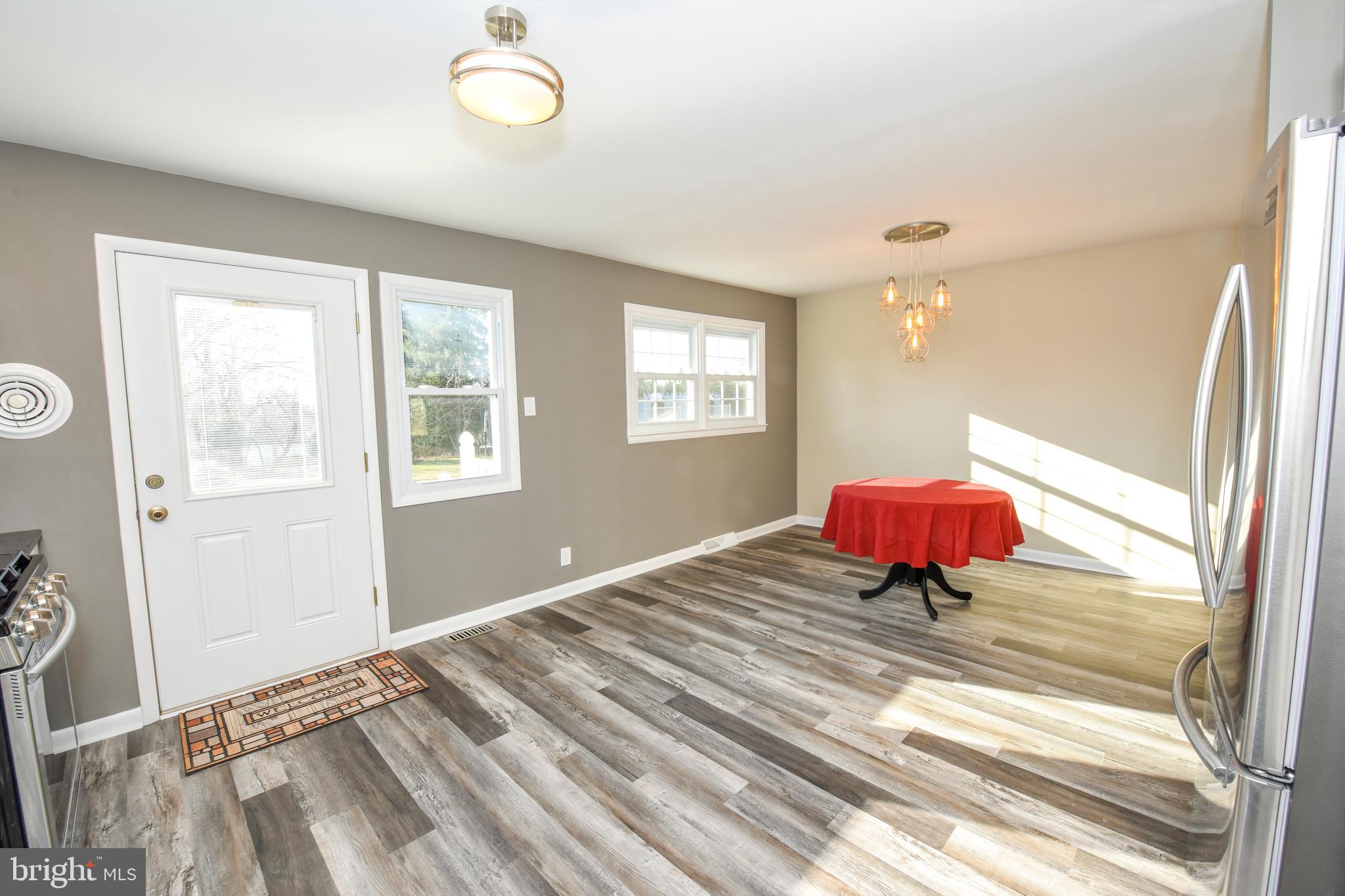1119 Banes Road Southampton, PA 18966 - Photo 6 of 19 DiningArea