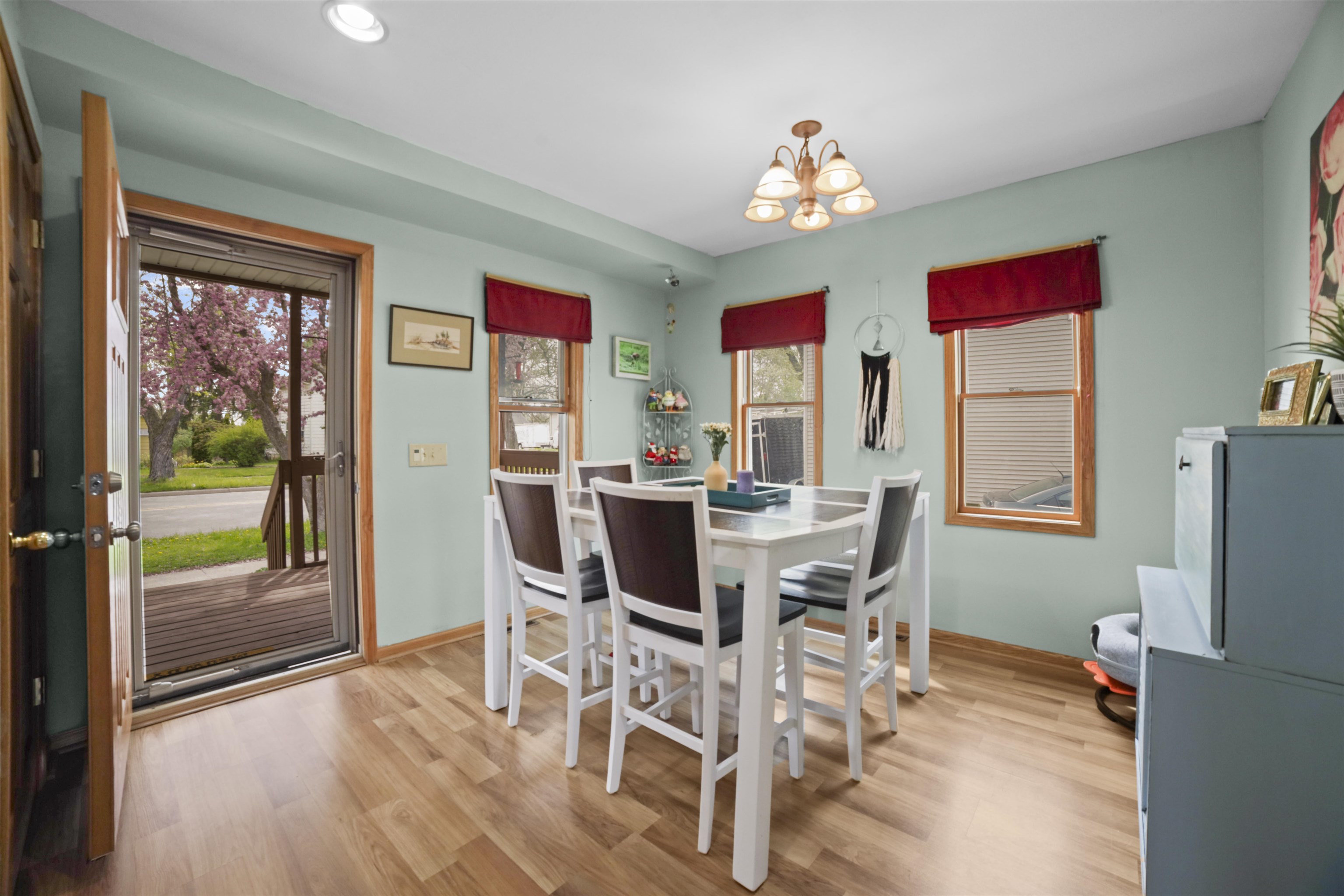 231 North Main Street Deerfield, WI 53531 - Photo 9 of 32