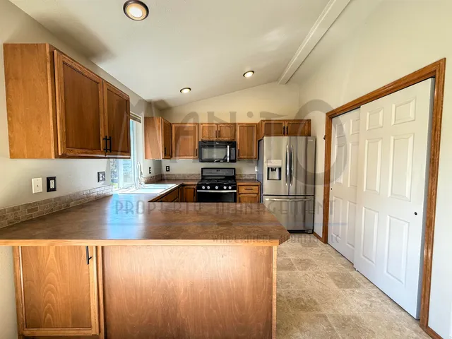 $2,850 | 15206 North Wilson Court, Mead, WA 99021