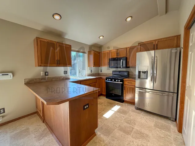 $2,850 | 15206 North Wilson Court, Mead, WA 99021