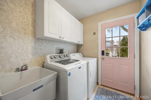 $850,000 | 854 Raintree Drive, Naperville, IL 60540