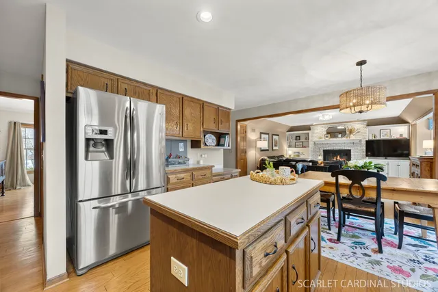 $850,000 | 854 Raintree Drive, Naperville, IL 60540