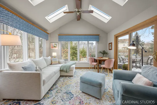 $850,000 | 854 Raintree Drive, Naperville, IL 60540