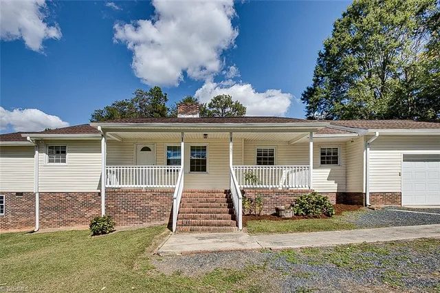 $325,000 | 4737 Huntingwood Road, Ramseur, NC 27316