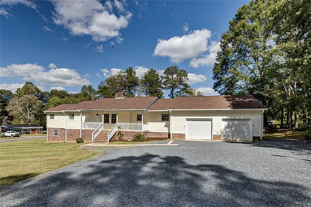 $325,000 | 4737 Huntingwood Road, Ramseur, NC 27316
