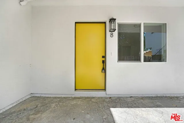 $1,895,000 | 6626 Darby Avenue, Reseda, CA 91335