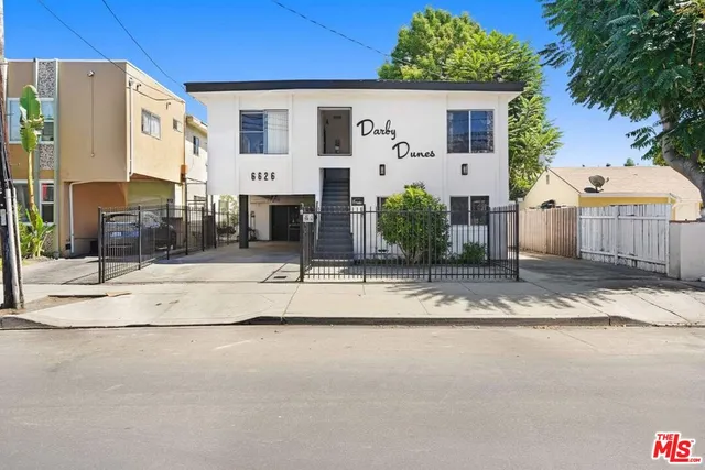 $1,895,000 | 6626 Darby Avenue, Reseda, CA 91335