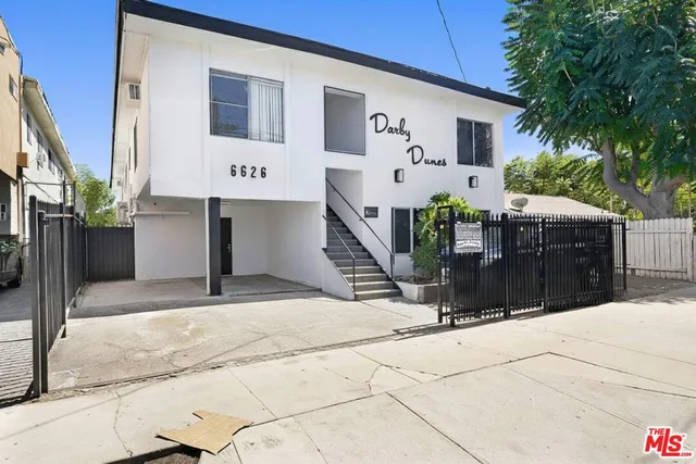 $1,895,000 | 6626 Darby Avenue, Reseda, CA 91335