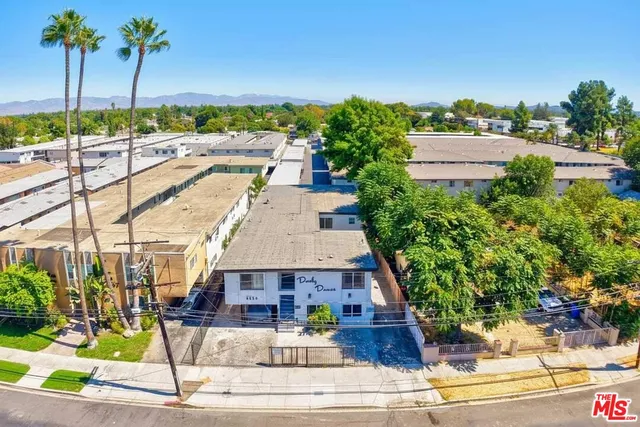 $1,895,000 | 6626 Darby Avenue, Reseda, CA 91335