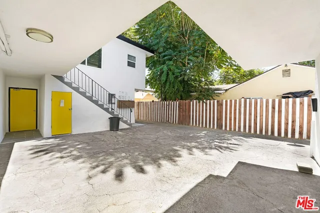 $1,895,000 | 6626 Darby Avenue, Reseda, CA 91335