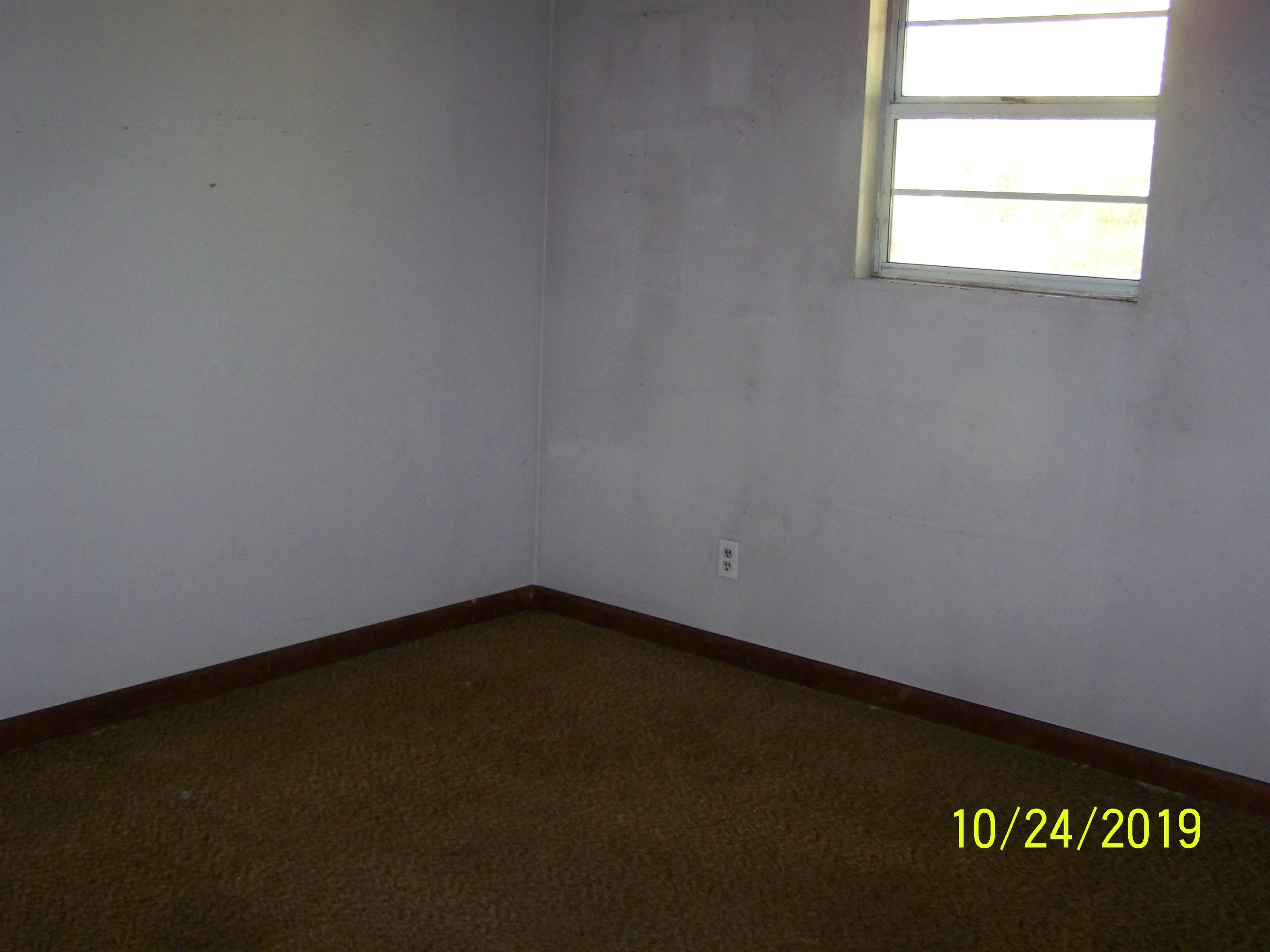 1124 Louvaine Road Jamestown, TN 38556 - Photo 7 of 9 102_0009