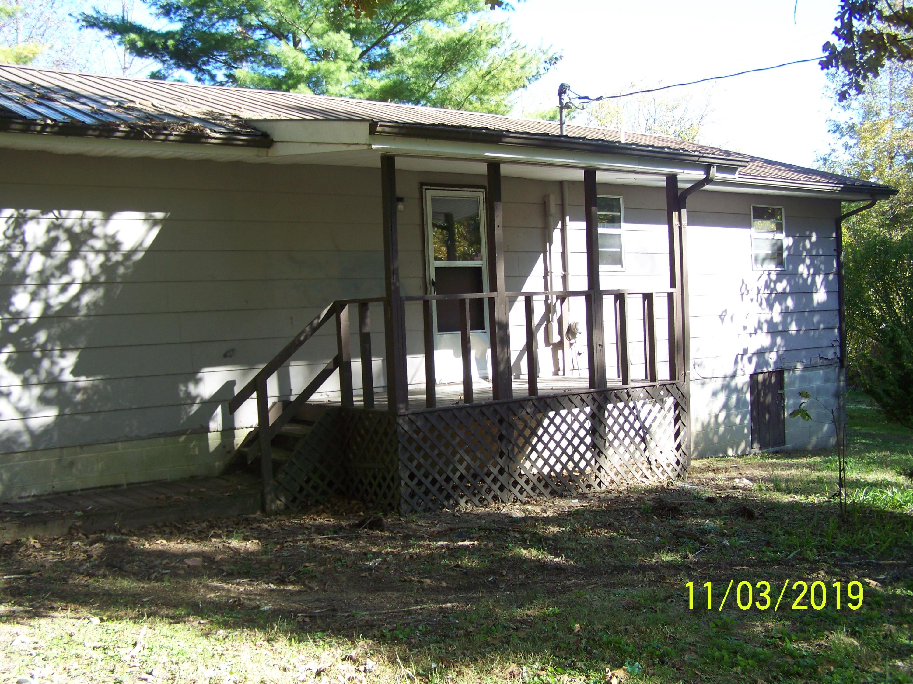 1124 Louvaine Road Jamestown, TN 38556 - Photo 9 of 9 101_9981